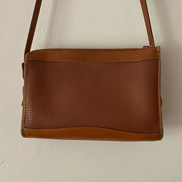 Vintage Dooney & Bourke All Weather Crossbody Handbag - Picture 2 of 6